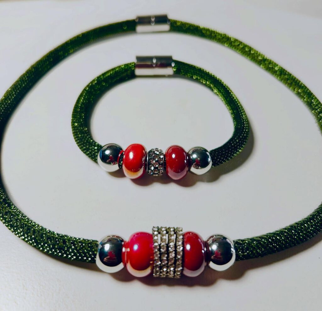 Set collana e bracciale verde